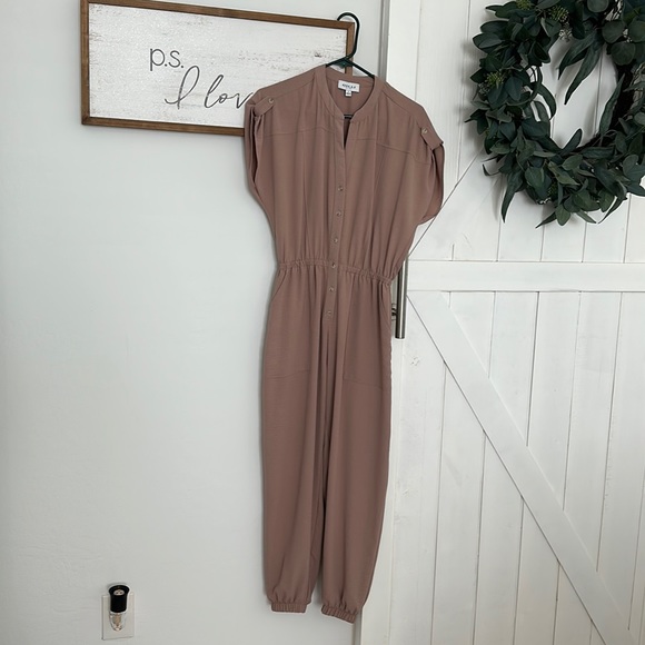 Women’s button up Classy Jogger Jumpsuit - Picture 4 of 4